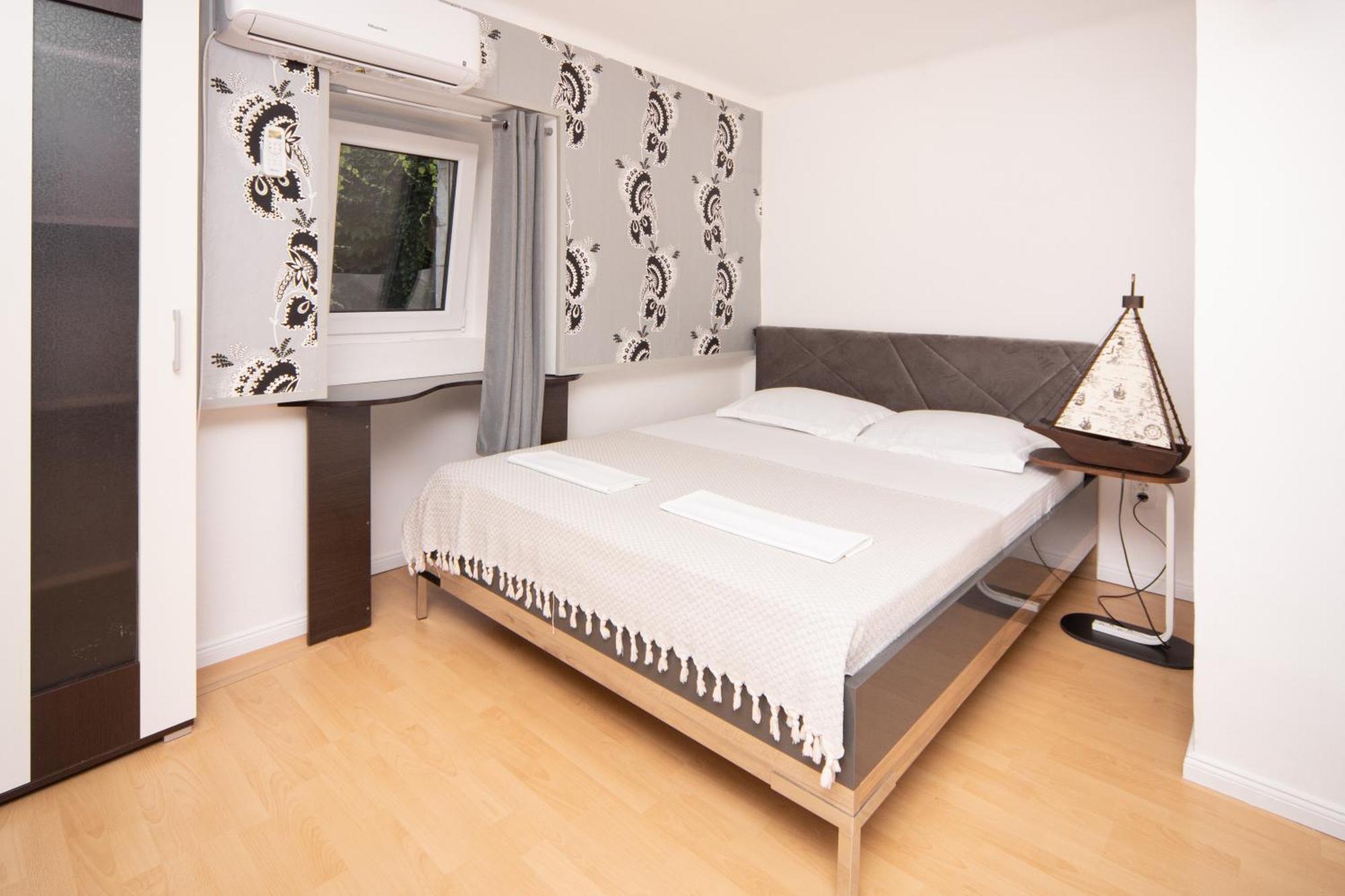 Stone Beach Apartments เปรชิโน ภายนอก รูปภาพ